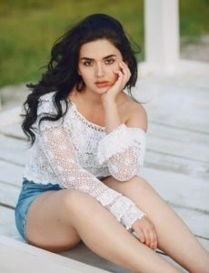 VIP companion girl in Jalalabad – discreet service